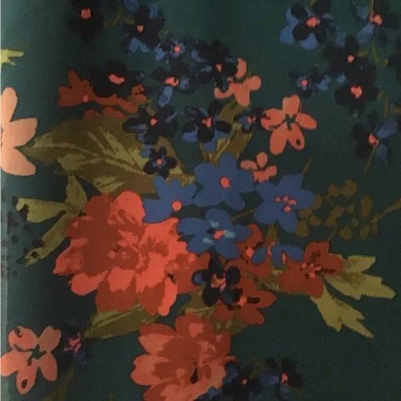 Cabi top - Picture 3 of 3